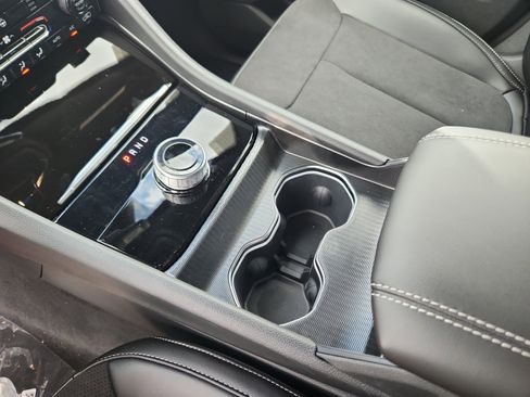 New 2025 Jeep Grand Cherokee L Altitude image 16