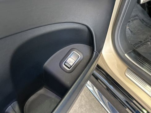 Used 2021 Mercedes-Benz Maybach GLS 600 4MATIC image 54