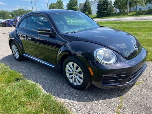 Used 2019 Volkswagen Beetle 2.0T S FWD image 7