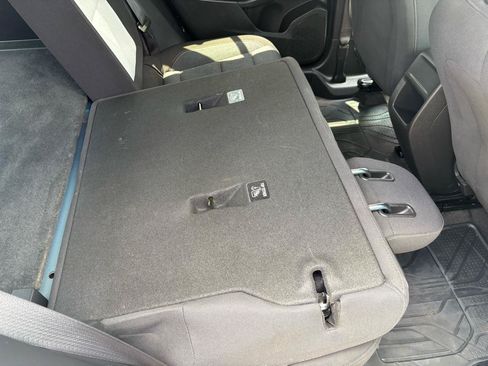 Used 2025 Chevrolet Trax LS w/ LS Convenience Package FWD image 52