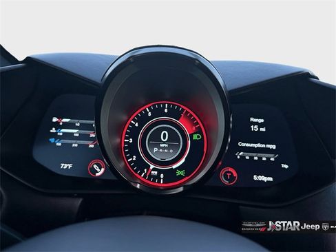 Used 2019 Aston Martin V8 Vantage Base image 13