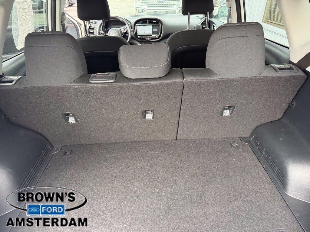 Used 2022 Kia Soul GT-Line FWD image 12
