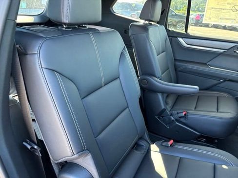 New 2026 GMC Acadia Elevation w/ Elevation Premium Package AWD/4WD image 22