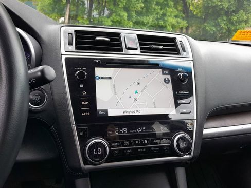 Used 2018 Subaru Outback 2.5i Limited AWD/4WD image 24