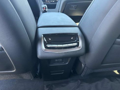 New 2025 Cadillac XT6 Premium Luxury w/ Platinum Package image 18