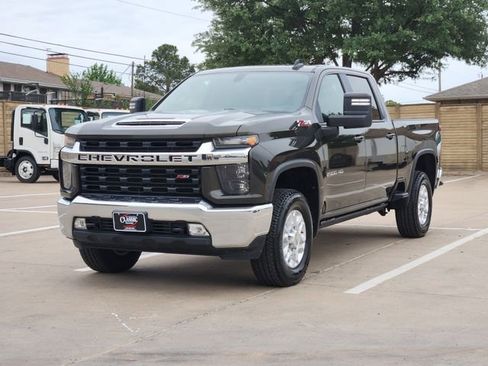 Used 2022 Chevrolet Silverado 2500 LT w/ Convenience Package AWD/4WD image 11