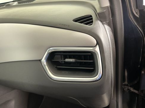 Certified 2024 Chevrolet Equinox LS FWD image 18