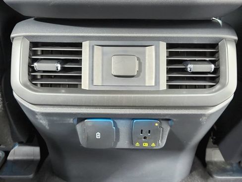 Used 2024 Ford F150 Lariat AWD/4WD image 42