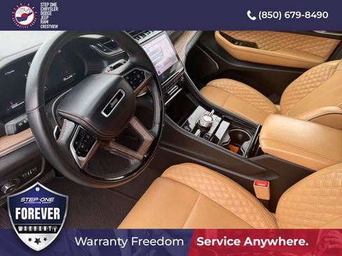 Used 2024 Jeep Grand Cherokee L Summit w/ Rear Seat Video Group I AWD/4WD image 11