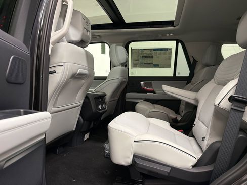 New 2026 Ford Expedition Platinum w/ Platinum Ultimate Package image 18