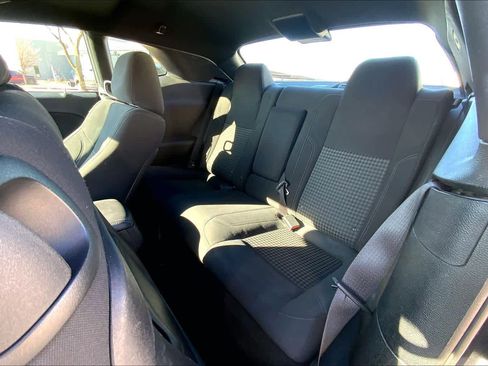 Used 2019 Dodge Challenger SXT image 20