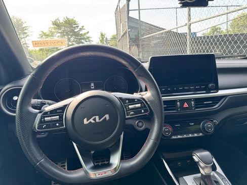 Certified 2022 Kia Forte GT w/ GT2 Package FWD image 8
