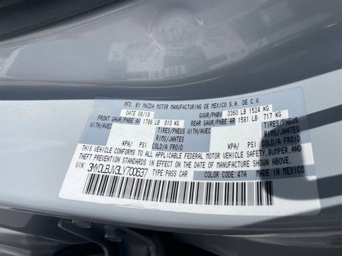 Used 2020 Toyota Yaris LE image 13