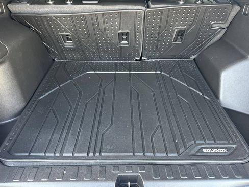 Used 2022 Chevrolet Equinox RS w/ RS Leather Package FWD image 15