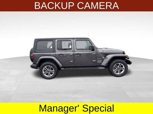 Used 2021 Jeep Wrangler Unlimited Sahara image 8