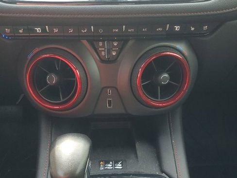 Used 2021 Chevrolet Blazer RS w/ Enhanced Convenience Package image 21