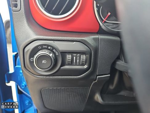 Used 2022 Jeep Wrangler Unlimited Rubicon w/ LED Lighting Group AWD/4WD image 13