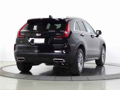 Certified 2025 Cadillac XT4 Premium Luxury image 8