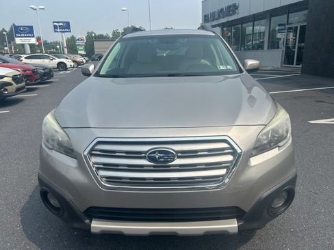 Used 2016 Subaru Outback 2.5i Limited AWD/4WD image 9