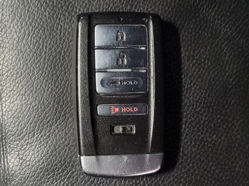 Used 2016 Acura MDX w/ Technology Package FWD image 32