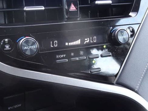 Used 2024 Toyota Camry SE FWD image 29