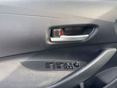 Used 2020 Toyota Corolla LE FWD image 8