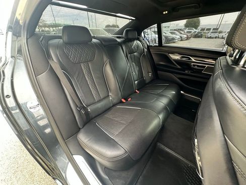 Used 2019 BMW 750i xDrive w/ Executive Package image 30