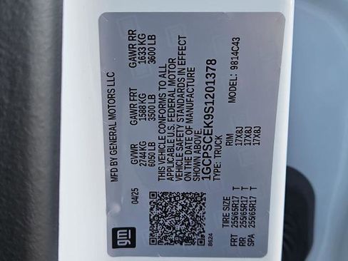 Certified 2025 Chevrolet Colorado LT image 30