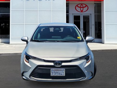 Used 2023 Toyota Corolla LE FWD image 2