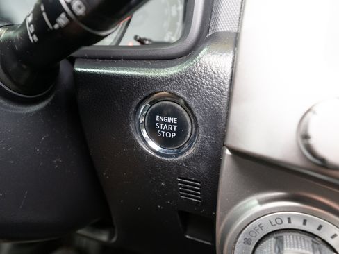 Used 2020 Toyota 4Runner SR5 Premium w/ Moonroof Package RWD image 30