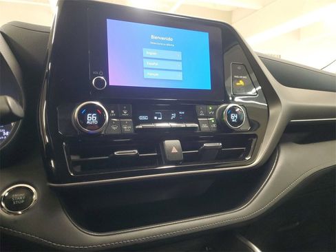 Certified 2023 Toyota Highlander LE image 25