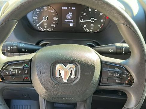 Used 2023 RAM ProMaster 2500 FWD image 11