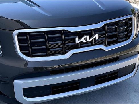 Used 2025 Kia Telluride S AWD/4WD image 31