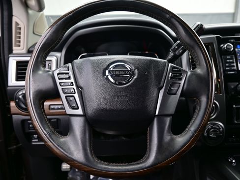 Used 2017 Nissan Titan Platinum Reserve image 23