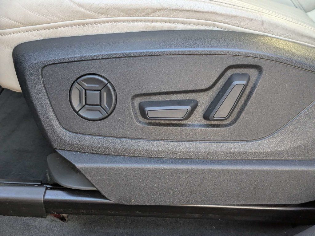 Used 2019 Audi e-tron Premium Plus AWD/4WD image 26
