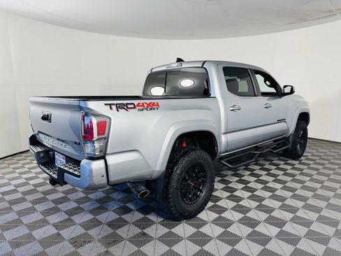 Used 2022 Toyota Tacoma TRD Off-Road AWD/4WD image 25