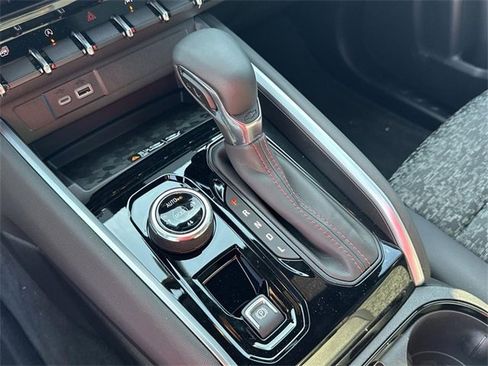 New 2025 Chevrolet Colorado Z71 w/ Technology Package image 12