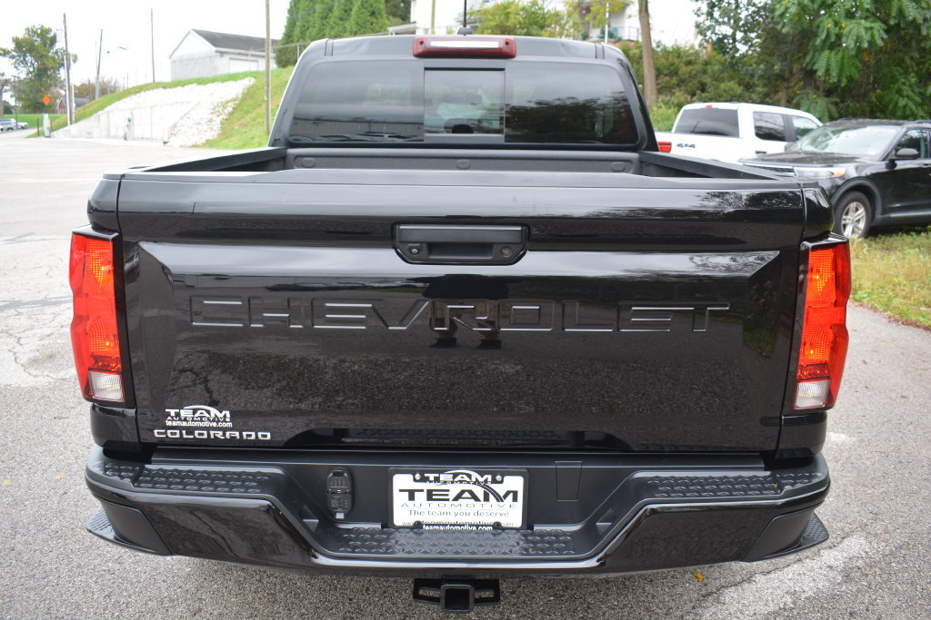 Used 2023 Chevrolet Colorado Trail Boss AWD/4WD image 6