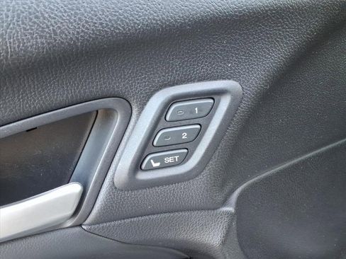 Used 2015 Honda Crosstour EX-L image 14