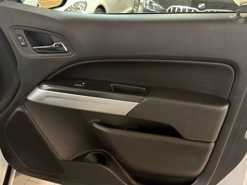 Used 2022 Chevrolet Colorado LT w/ Fleet Safety Package image 20