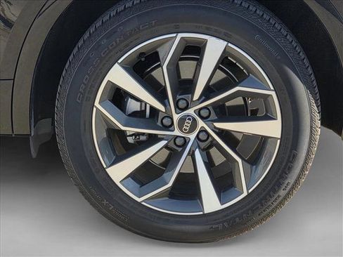 Used 2023 Audi Q5 2.0T Premium Plus w/ Premium Plus Package image 9