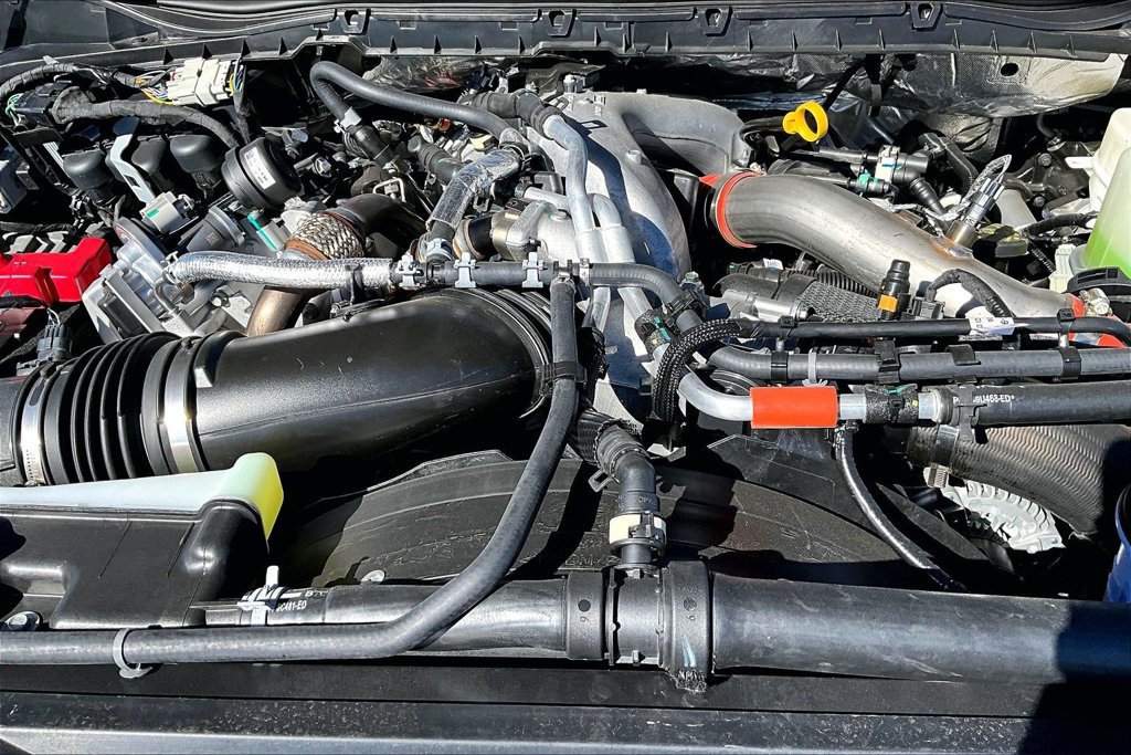 Used 2027 Ford F450 Lariat AWD/4WD image 32