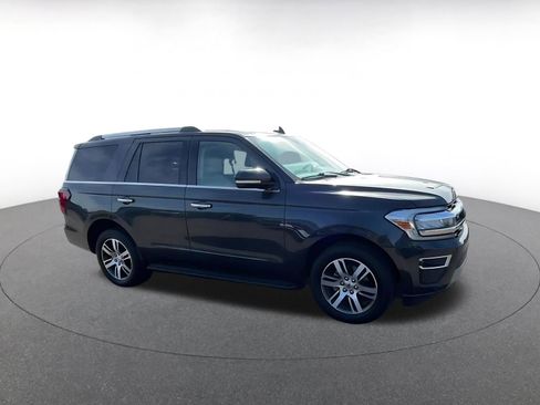 Used 2024 Ford Expedition Limited image 2