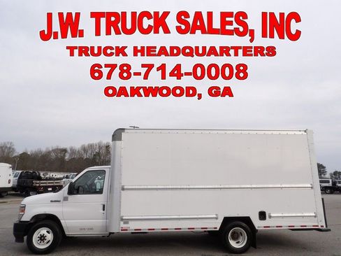 Used 2021 Ford E-350 and Econoline 350 Super Duty image 2