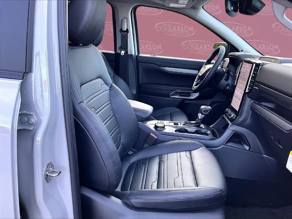 New 2026 Ford Ranger Lariat w/ Black Appearance Package AWD/4WD image 13