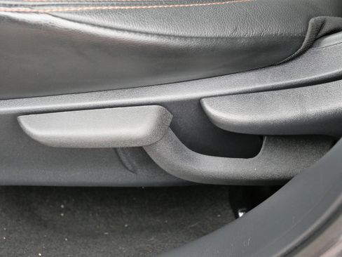 Used 2019 Nissan Kicks SR w/ SR Premium Package image 20