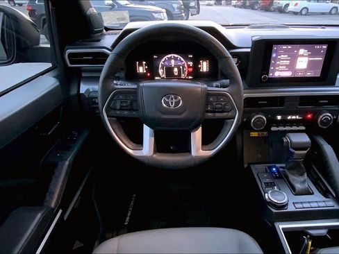 Used 2024 Toyota Tacoma SR5 image 6