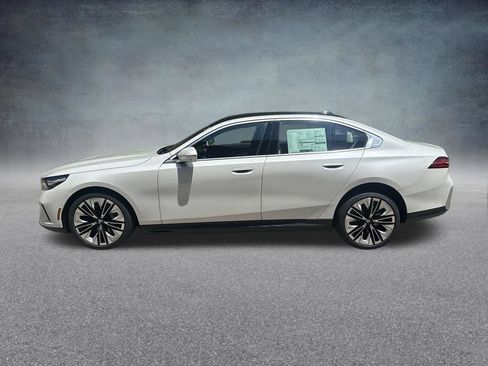 Used 2026 BMW i5 eDrive40 w/ Premium Package AWD/4WD image 6