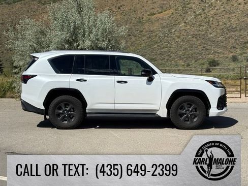 Used 2026 Lexus LX 700h Overtrail AWD/4WD image 6