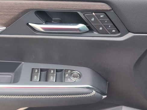 New 2026 GMC Acadia Denali FWD image 16